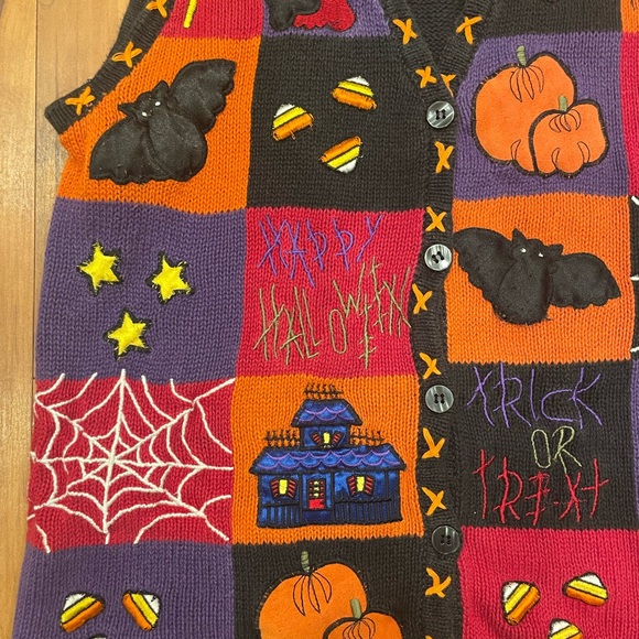 Women’s Vintage Halloween Sweater Vest - Picture 4 of 7